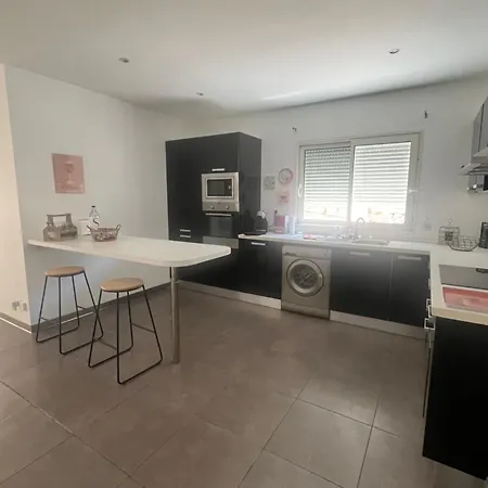 아파트 T2 En Bas De Avec Jardin *