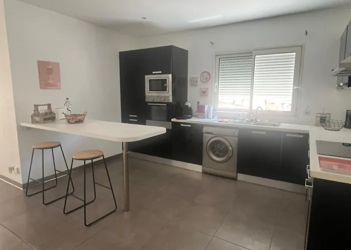 아파트 T2 En Bas De Avec Jardin *